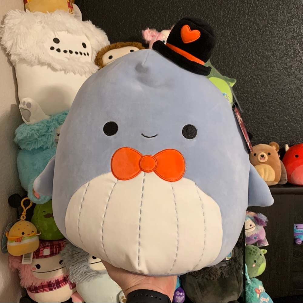 Squishmallows 14” Samir The Whale